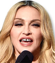 Мадонна с бриллиантом "Grillz"