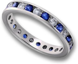 Кольцо Eternity с синим сапфиром и бриллиантом с каналом