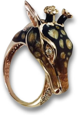 Кольцо с жирафом из розового золота, эмали и драгоценных камней
