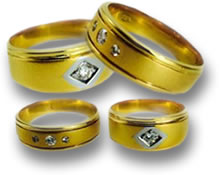 Мужские золотые кольца с бриллиантовыми вставками