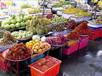 Местный фруктовый рынок в Чантхабури, Таиланд