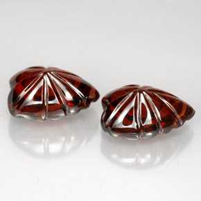  карата, натуральный Темно-красный Гранат Альмандин, Форма сердца, Полупрозрачный