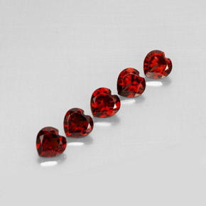  карата, натуральный Темно-красный Гранат Альмандин, Форма сердца, Чистота VS