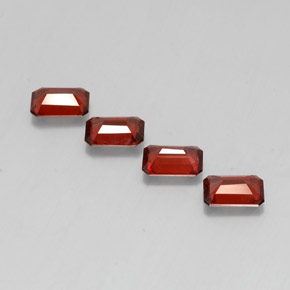  карата, натуральный Темно-красный Гранат Альмандин, Изумрудная огранка, VVS-VS