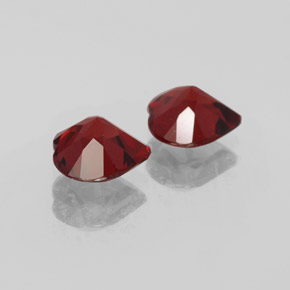  карата, натуральный Темно-красный Гранат Альмандин, Форма сердца, VVS-VS