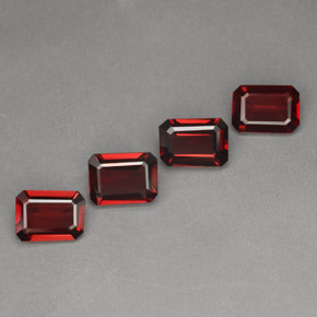  карата, натуральный Темно-красный Гранат Альмандин, Изумрудная огранка, Чистота VVS