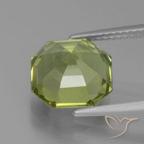 4.78 карата, натуральный Medium Light Green Апатиты, Октагон / Изумрудная Огранка, Чистота VS