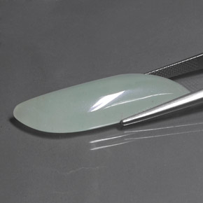 18.27 карата, натуральный Ярко-зеленый Авантюрин, Необычная форма, Полупрозрачный