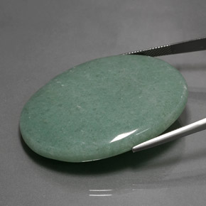 61.96 карата, натуральный Зеленый Авантюрин, Огранка Овал, Непрозрачный