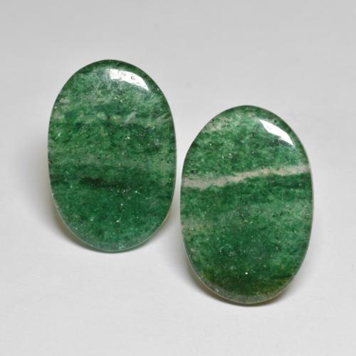 17.78 карата, натуральный Интенсивный зеленый Авантюрин, Огранка Овал, Полупрозрачный