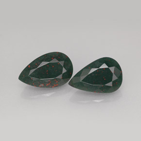  карата, натуральный Пятнисто-зеленый Кровавый Камень/Гелиотроп, Форма груши, Непрозрачный