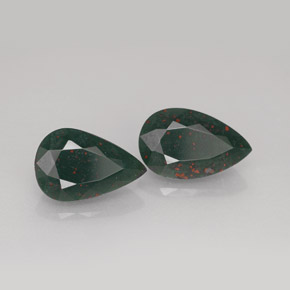  карата, натуральный Пятнисто-зеленый Кровавый Камень/Гелиотроп, Форма груши, Непрозрачный