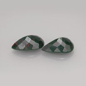  карата, натуральный Пятнисто-зеленый Кровавый Камень/Гелиотроп, Форма груши, Непрозрачный