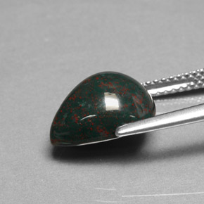 4.53 карата, натуральный Пятнисто-зеленый Кровавый Камень/Гелиотроп, Форма груши, Непрозрачный