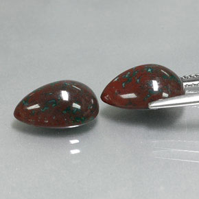  карата, натуральный Пятнисто-зеленый Кровавый Камень/Гелиотроп, Форма груши, Непрозрачный