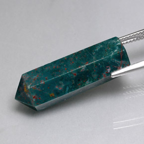 17.46 карата, натуральный Пятнисто-зеленый Кровавый Камень/Гелиотроп, причудливая, Непрозрачный