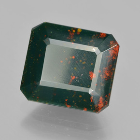 6.67 карата, натуральный Пятнисто-зеленый Кровавый Камень/Гелиотроп, Изумрудная огранка, Непрозрачный