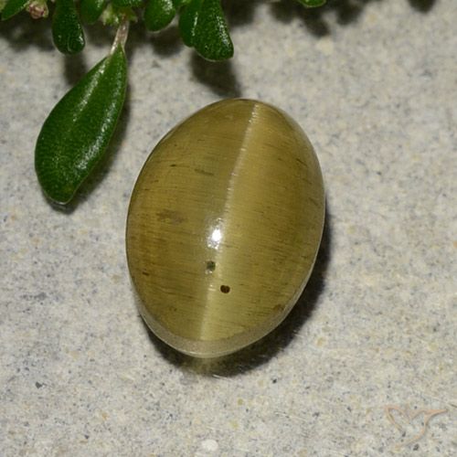 2.88ct Натуральный Коричневато-желтый Апатит Кошачий Глаз, Овал, Полупрозрачный
