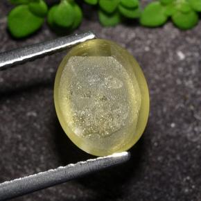 3.51 карата, натуральный Светло-золотисто-желтый Апатит Кошачий Глаз, Огранка Овал, Полупрозрачный