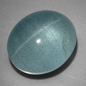 Натуральный зелёный cat's eye aquamarine 11,08 карата прозрачный, полупрозрачный