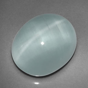 Натуральный зелёный cat's eye aquamarine 8,02 карата прозрачный, полупрозрачный