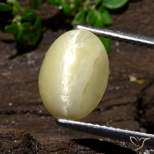3.68ct Натуральный Теплый Off-White Опал Кошачий Глаз, Овал, Непрозрачный