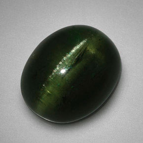 Натуральный зелёный cat's eye tourmaline 5,99 карата огранка овал, полупрозрачный