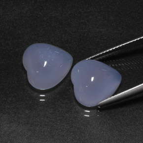 Натуральный синий халцедон  карата форма сердца, полупрозрачный