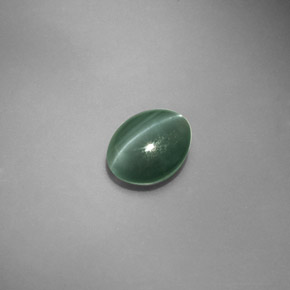 Натуральный зелёный chrysoberyl cat's eye 1,45 карата огранка овал, полупрозрачный