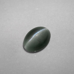 Натуральный зелёный chrysoberyl cat's eye 0,75 карата прозрачный, полупрозрачный