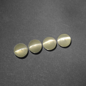 Натуральный зелёный chrysoberyl cat's eye  карата прозрачный, полупрозрачный