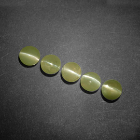 Натуральный зелёный chrysoberyl cat's eye  карата прозрачный, полупрозрачный