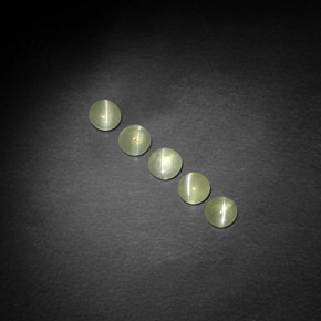 Натуральный зелёный chrysoberyl cat's eye  карата прозрачный, полупрозрачный