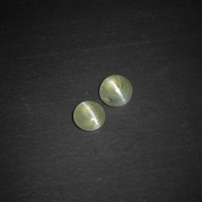 Натуральный зелёный chrysoberyl cat's eye  карата прозрачный, полупрозрачный