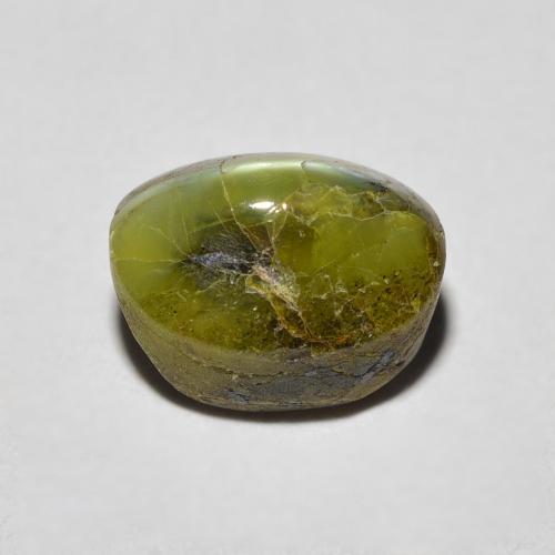 Натуральный зелёный chrysoberyl cat's eye 3,69 карата огранка овал, непрозрачный