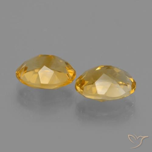 3.30 карата, натуральный Medium Light Orange-Gold Цитрин, Овал, Чистота VVS