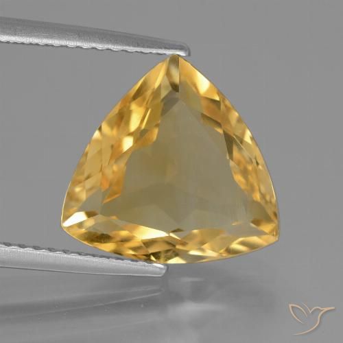 4.34ct Натуральный Средне-темный золотистый Цитрин, Триллион, VVS-VS