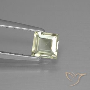 0.62 карата, натуральный Очень светло-желтый Диаспора, меняющая цвет, Квадрат, Чистота VS