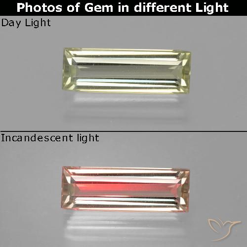 1.18 карата, натуральный Очень светло-желтый Диаспора, меняющая цвет, Огранка Багет, Чистота VVS
