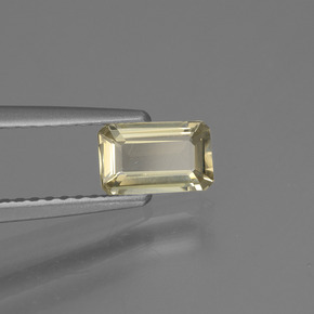 0.59 карата, натуральный Очень светло-желтый Диаспора, меняющая цвет, Изумрудная огранка, VVS-VS