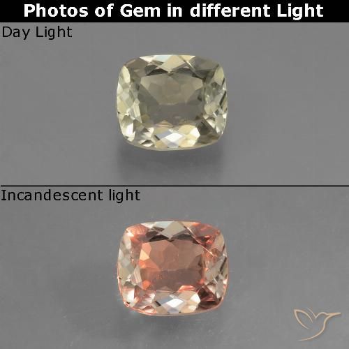 0.62ct Натуральный Очень светлый золотисто-желтый Диаспора, меняющая цвет, Подушка, Чистота VVS