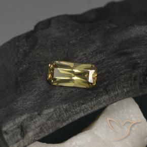 0.72 карата, натуральный Medium Yellow  Меняющий цвет гранат, Октагон / Изумрудная Огранка, Чистота VVS