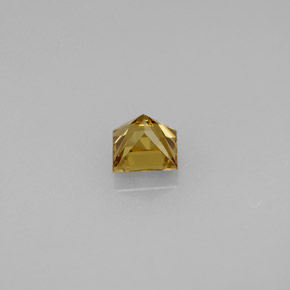 0.55 карата, натуральный Зеленовато-коричневый с переходом в оранжевый Меняющий цвет гранат, Квадрат, VVS-VS