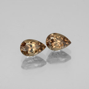  карата, натуральный Золотисто-коричневый с переходом в оранжевый Меняющий цвет гранат, Форма груши, VVS-VS