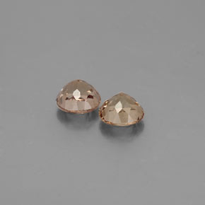  карата, натуральный Золотисто-зеленый с переходом в оранжевый Меняющий цвет гранат, Огранка Круг, VVS-VS