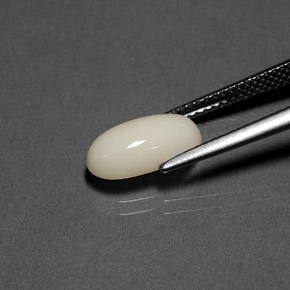 2.23 карата, натуральный Белый Коралловый, Огранка Овал, Непрозрачный