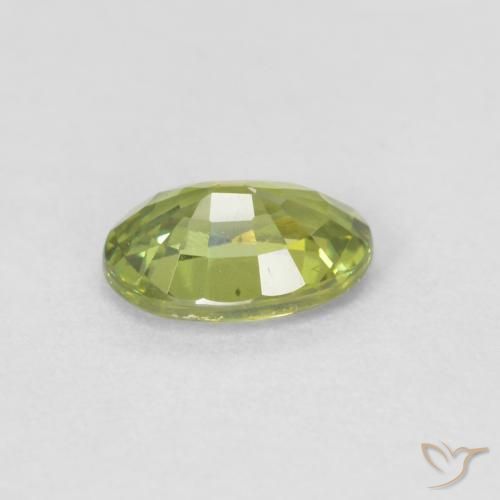 0.60 карата, натуральный Medium Light Green Демантоидный гранат, Овал, Чистота VS