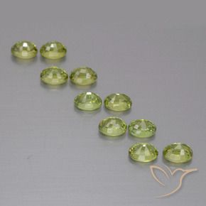 2.66 карата, натуральный Medium Light Green Демантоидный гранат, Овал, Чистота VS