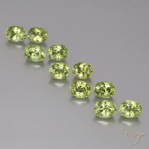 2.84ctw Натуральный Medium Light Green Демантоидный гранат, Овал, Чистота VS