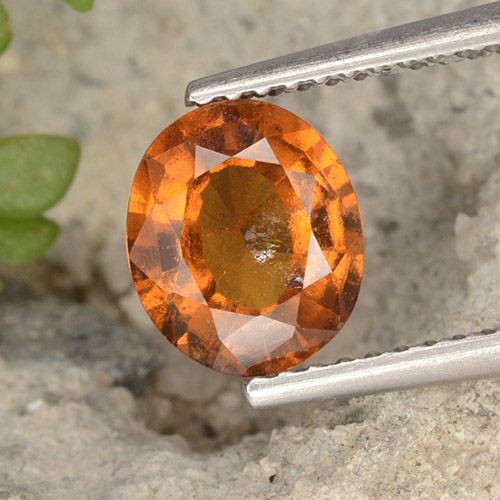 1.81ct Натуральный Средне-темно-оранжевый Гранат Гессонит, Овал, Чистота VS